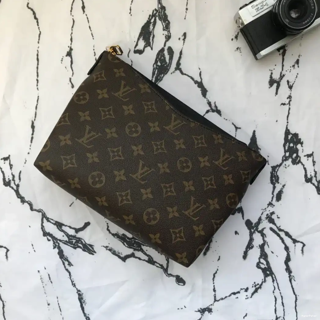 Louis PALLAS BEAUTY CASE Vuitton 0515